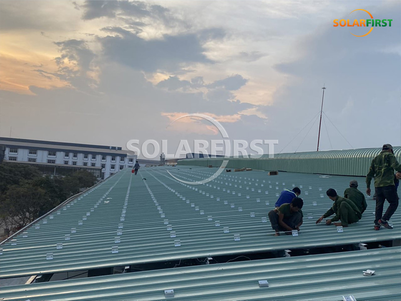 15mwp-metal-tile-roof-mount-vietnam-installation.jpg #